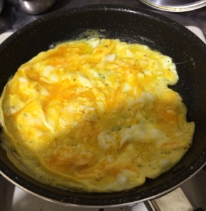 卵を半熟に焼く